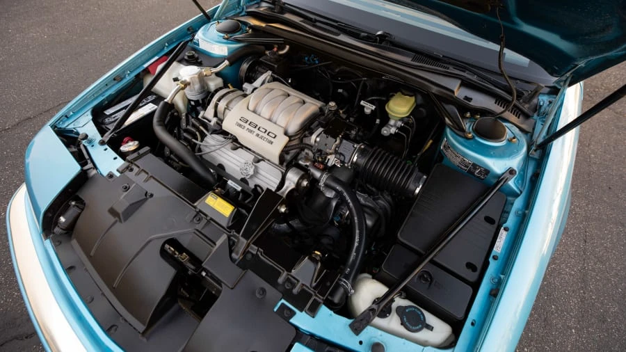 1991 Buick Reatta - Image 6 of 24