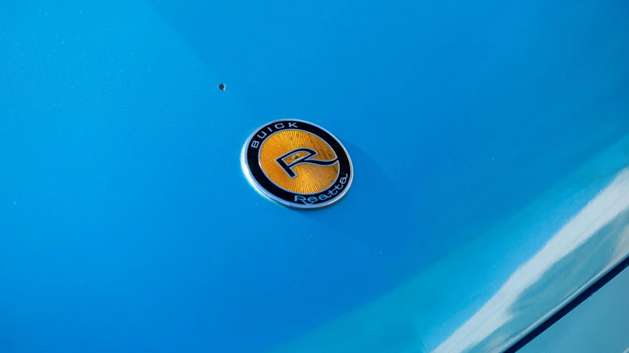 1991 Buick Reatta - Image 9 of 24
