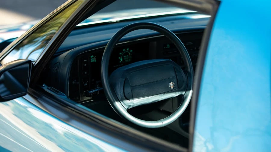 1991 Buick Reatta - Image 11 of 24