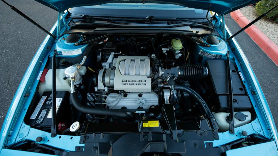 1991 Buick Reatta - Image 19 of 24