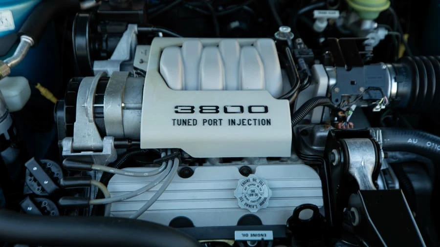 1991 Buick Reatta - Image 24 of 24