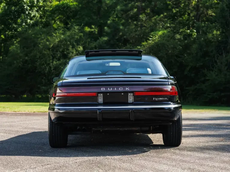 1991 Buick Reatta - Image 23 of 31