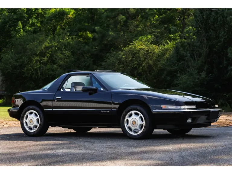 1991 Buick Reatta - Image 22 of 31