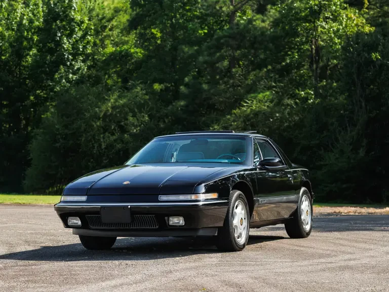 1991 Buick Reatta - Image 10 of 31