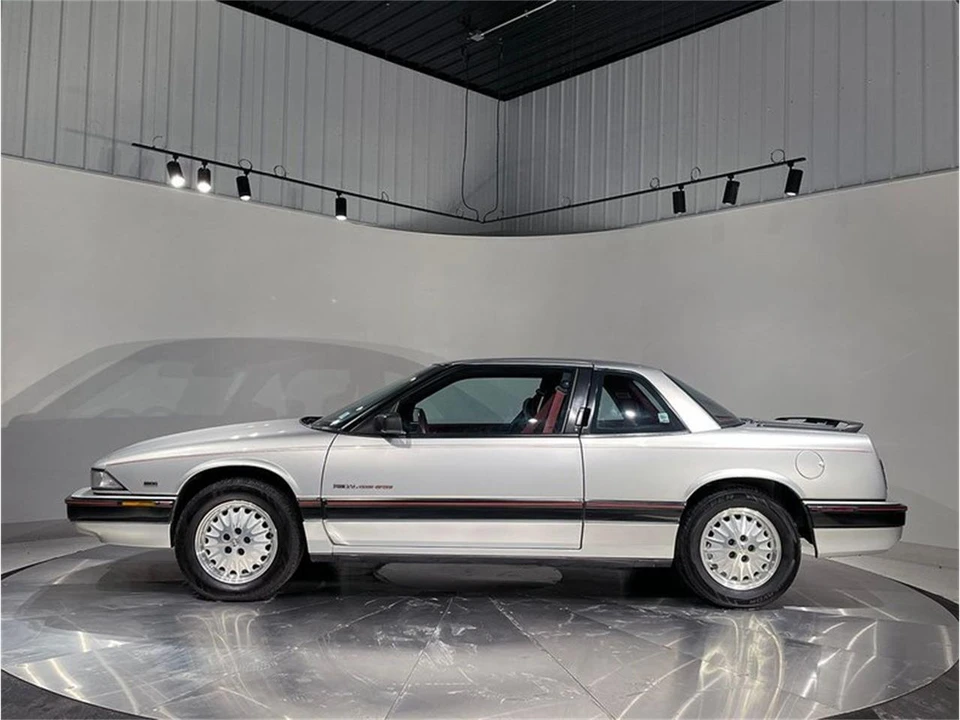 1991 Buick Regal - Image 9 of 31