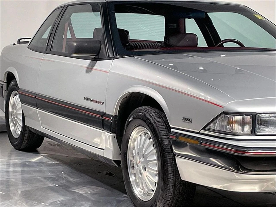 1991 Buick Regal - Image 24 of 31