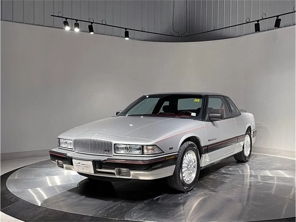 1991 Buick Regal - Image 2 of 31