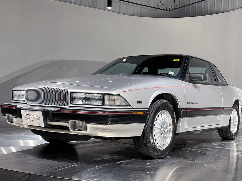 1991 Buick Regal - Image 21 of 31