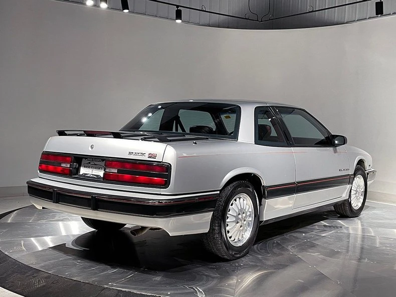 1991 Buick Regal - Image 8 of 31