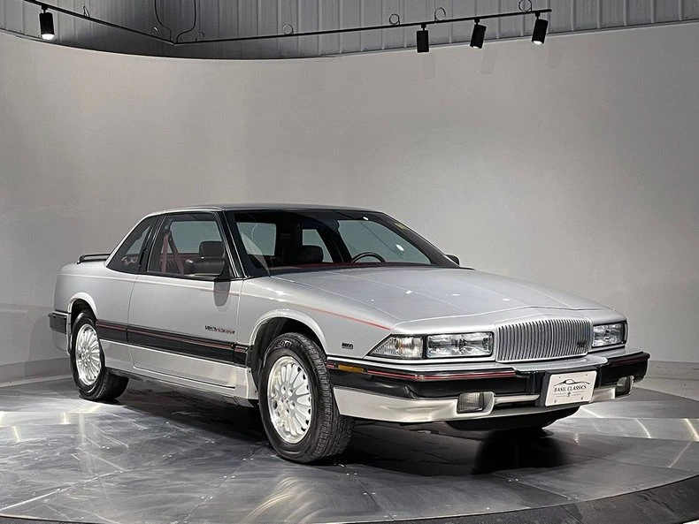 1991 Buick Regal - Image 2 of 31