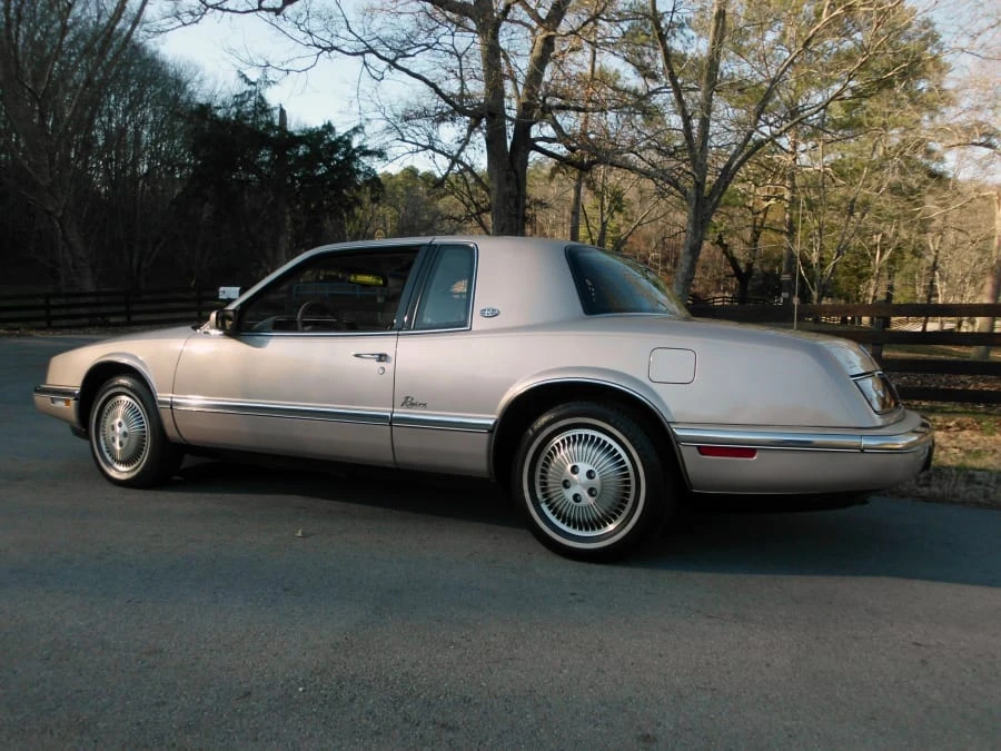 1991 Buick Riviera 4th-7th Gen - Image 2 of 5