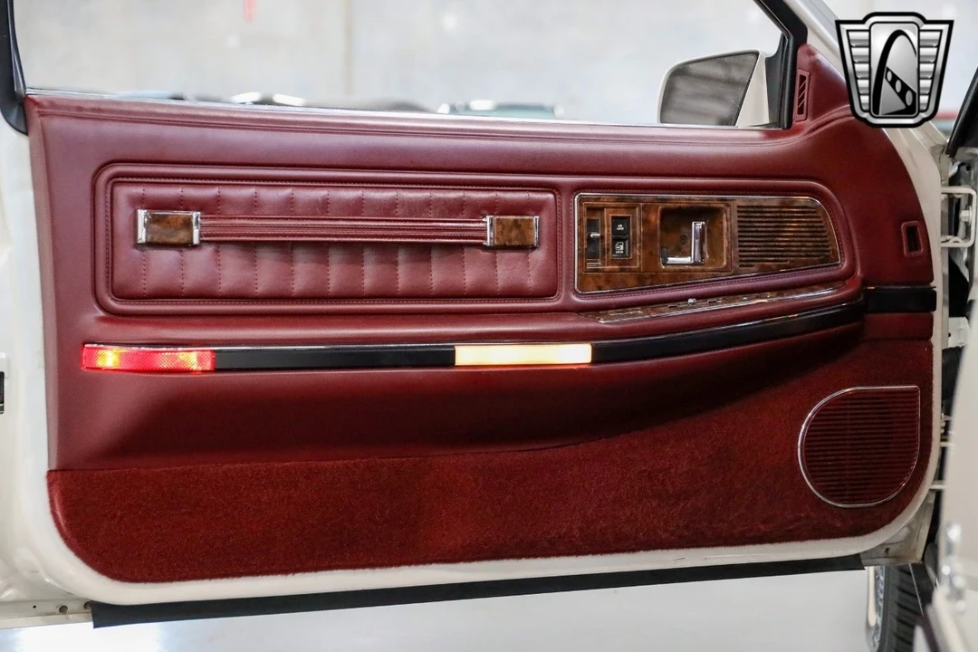 1991 Buick Riviera 4th-7th Gen - Image 18 of 21
