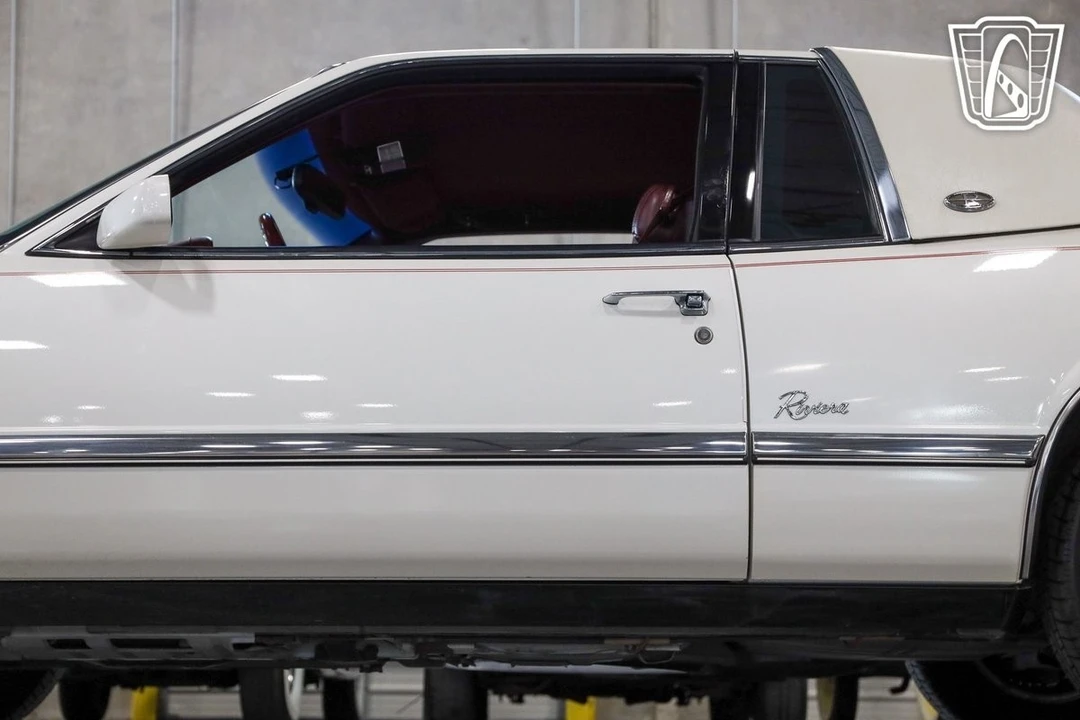 1991 Buick Riviera 4th-7th Gen - Image 19 of 21