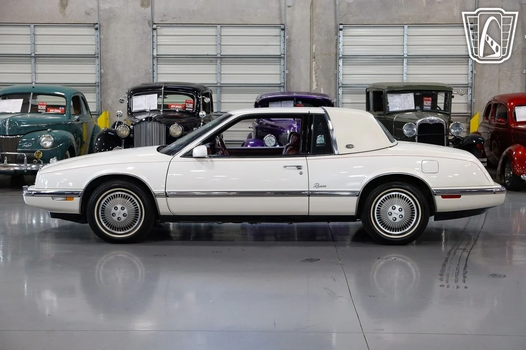 1991 Buick Riviera 4th-7th Gen - Image 12 of 21