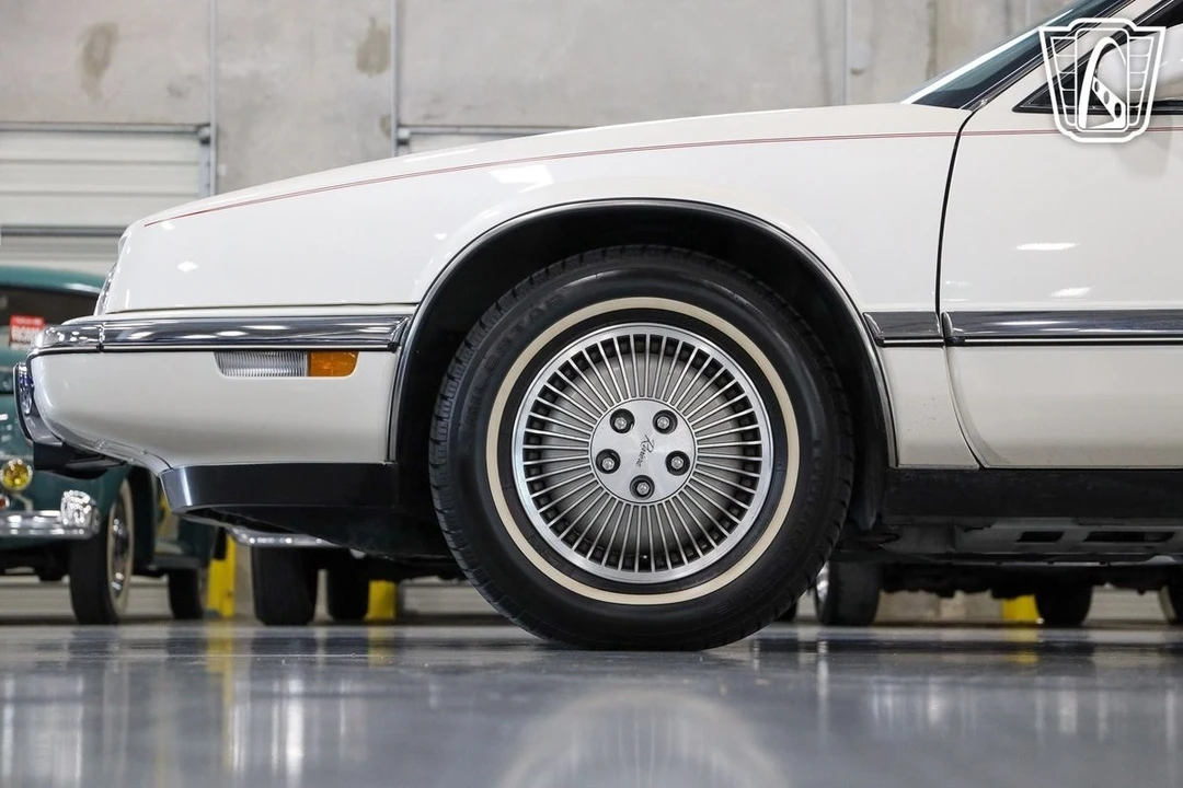 1991 Buick Riviera 4th-7th Gen - Image 16 of 21