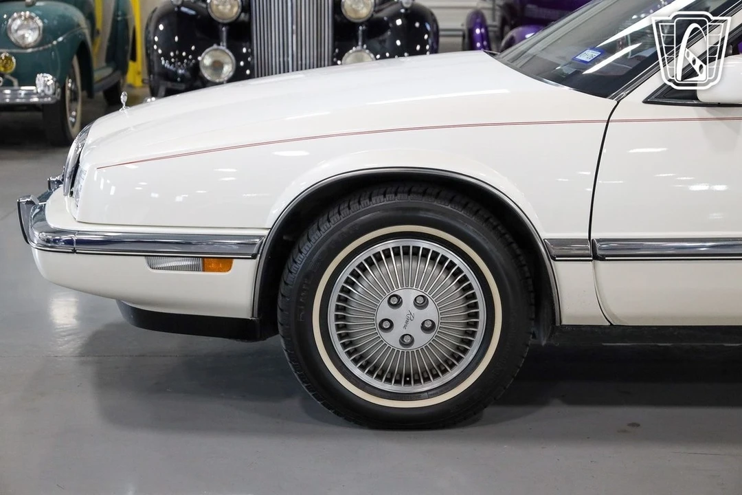 1991 Buick Riviera 4th-7th Gen - Image 15 of 21