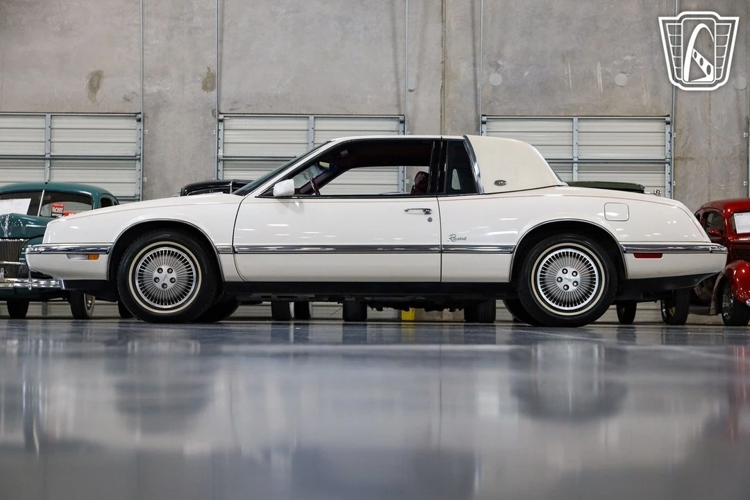 1991 Buick Riviera 4th-7th Gen - Image 13 of 21