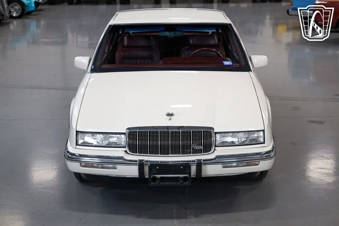1991 Buick Riviera 4th-7th Gen - Image 3 of 21