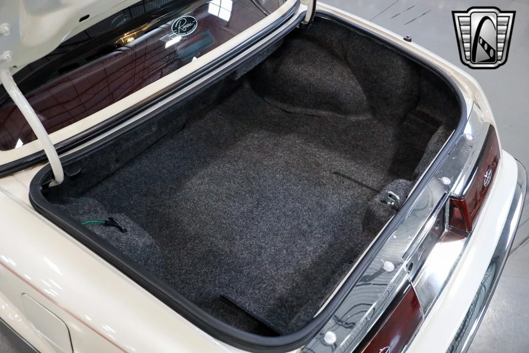 1991 Buick Riviera 4th-7th Gen - Image 17 of 21