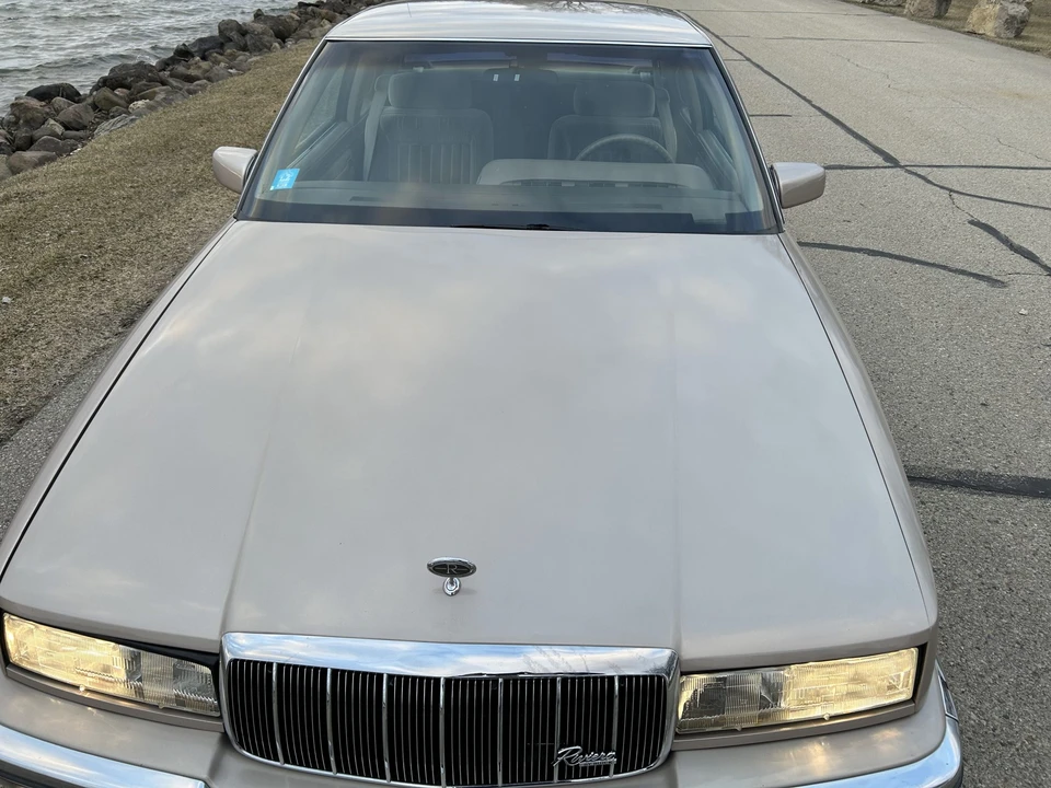 1991 Buick Riviera 4th-7th Gen - Image 12 of 31