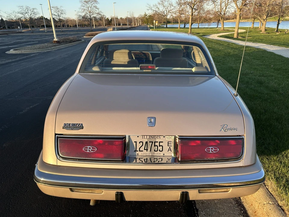 1991 Buick Riviera 4th-7th Gen - Image 9 of 31