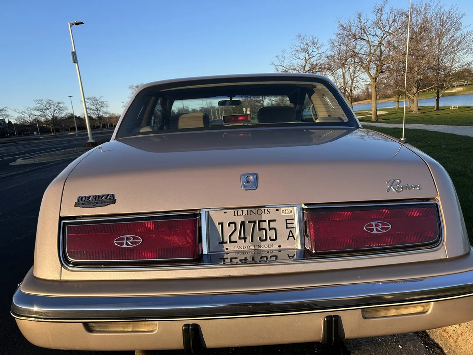 1991 Buick Riviera 4th-7th Gen - Image 23 of 31