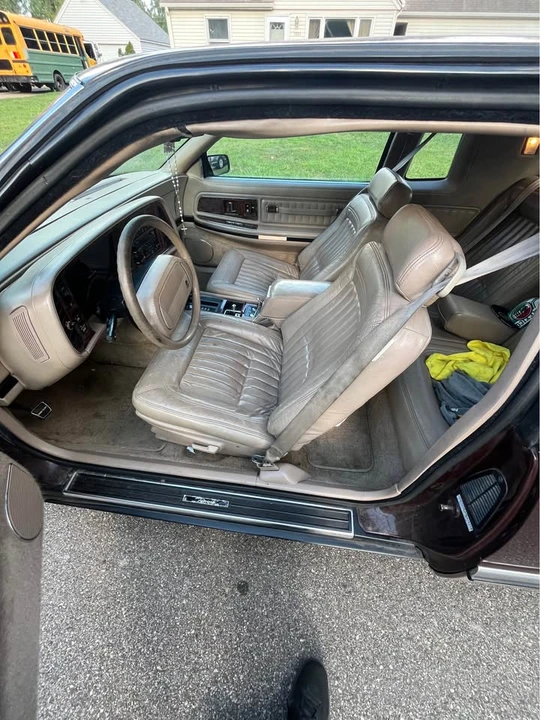 1991 Buick Riviera 4th-7th Gen - Image 11 of 17
