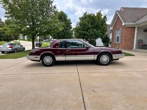 1991 Buick Riviera Coupe 2D