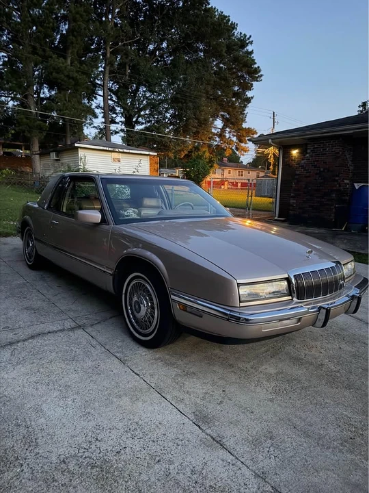 1991 Buick Riviera 4th-7th Gen - Image 3 of 11