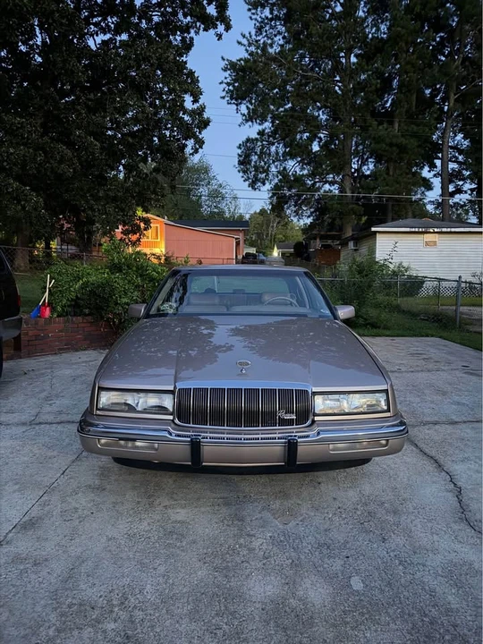 1991 Buick Riviera 4th-7th Gen - Image 2 of 11