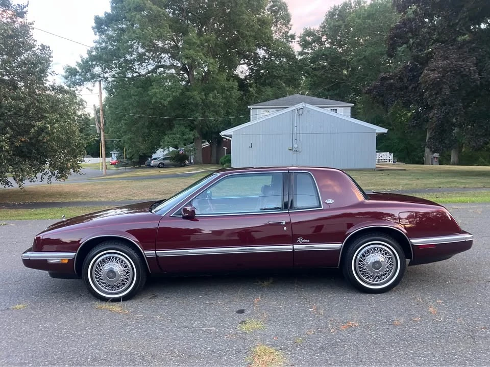 1991 Buick Riviera 4th-7th Gen - Image 2 of 20