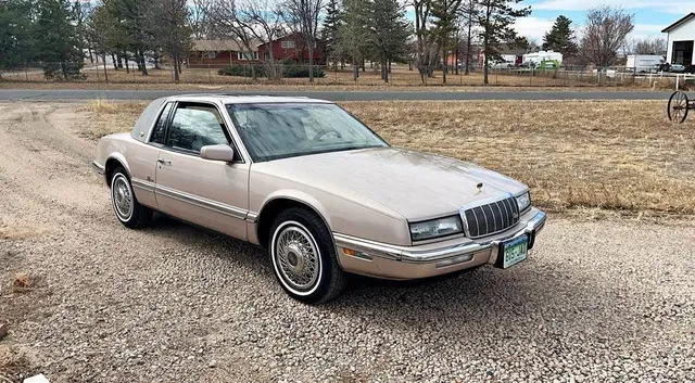 1991 Buick Riviera Coupe 2D