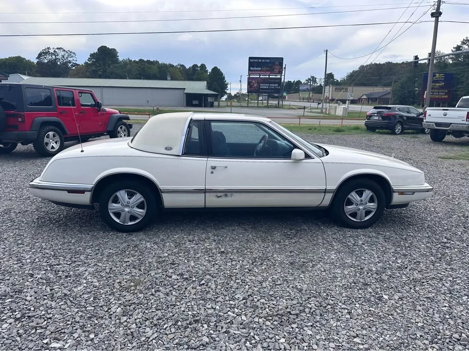 1991 Buick Riviera 4th-7th Gen - Image 2 of 8