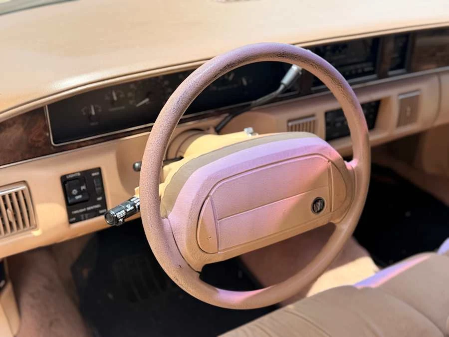 1991 Buick Roadmaster - Image 25 of 27