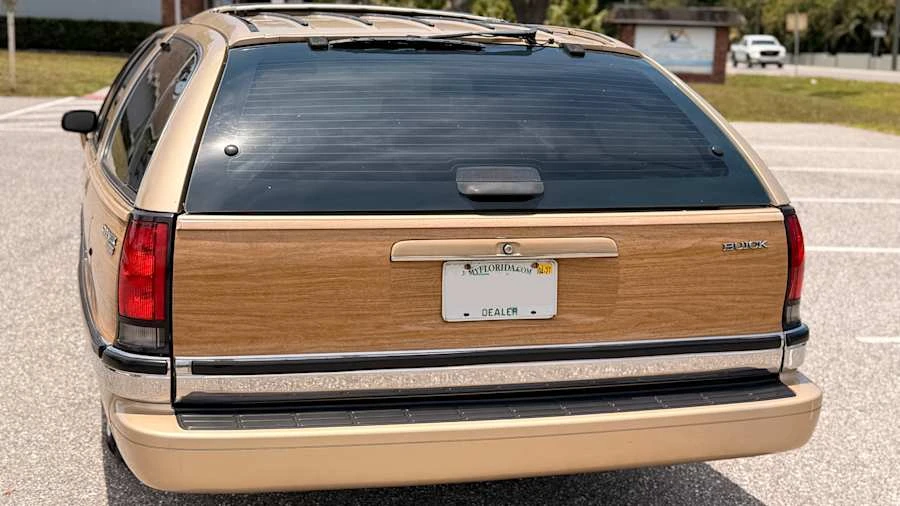 1991 Buick Roadmaster - Image 14 of 27