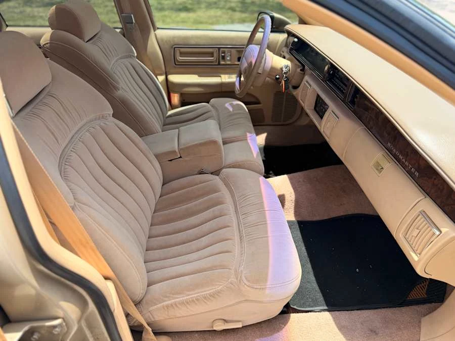 1991 Buick Roadmaster - Image 22 of 27