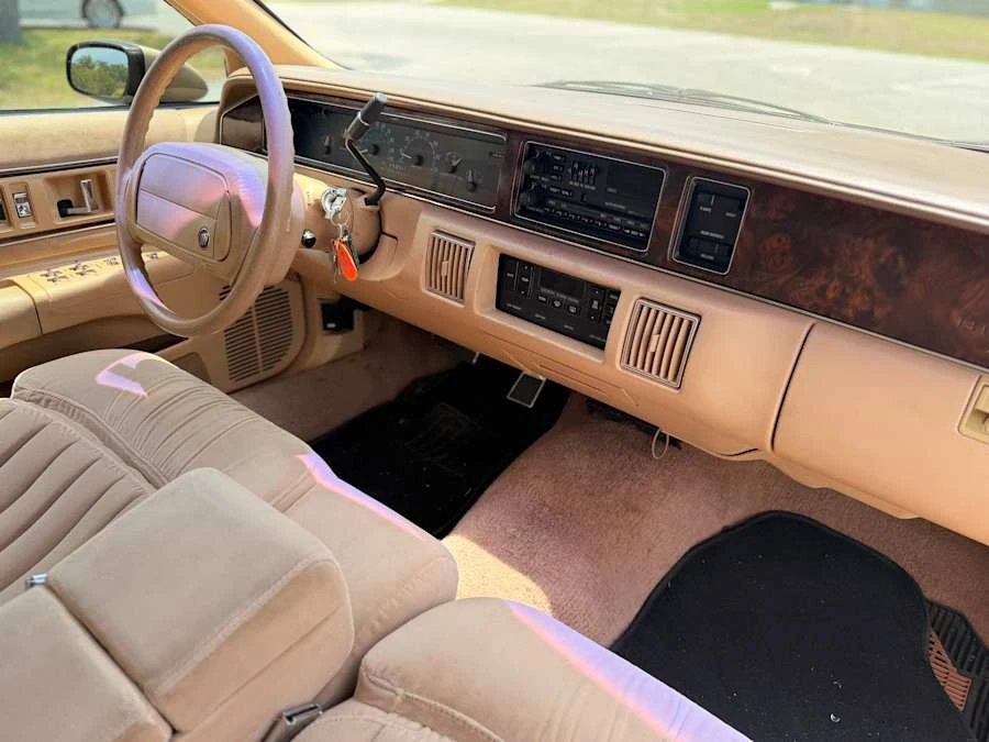 1991 Buick Roadmaster - Image 17 of 27