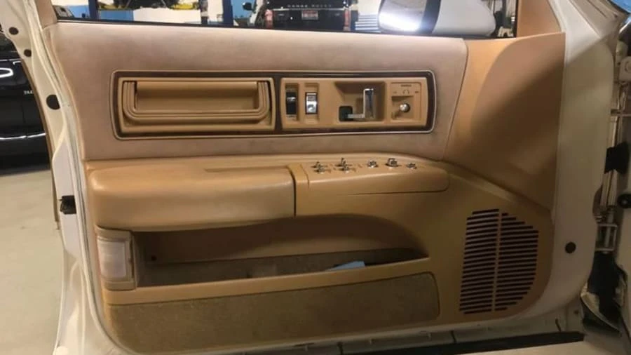 1991 Buick Roadmaster - Image 8 of 12