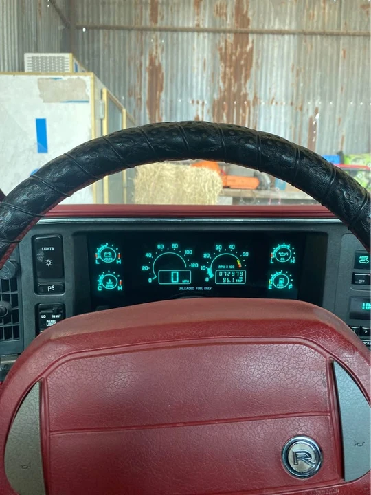 1991 Buick Reatta - Image 2 of 10