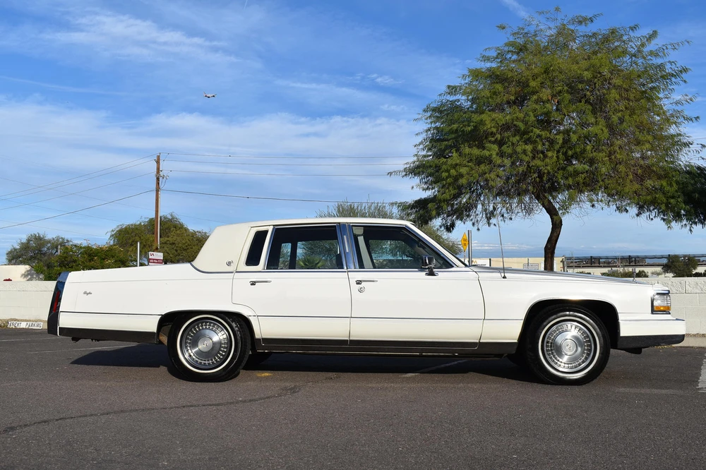 1991 Cadillac Brougham - Image 5 of 5