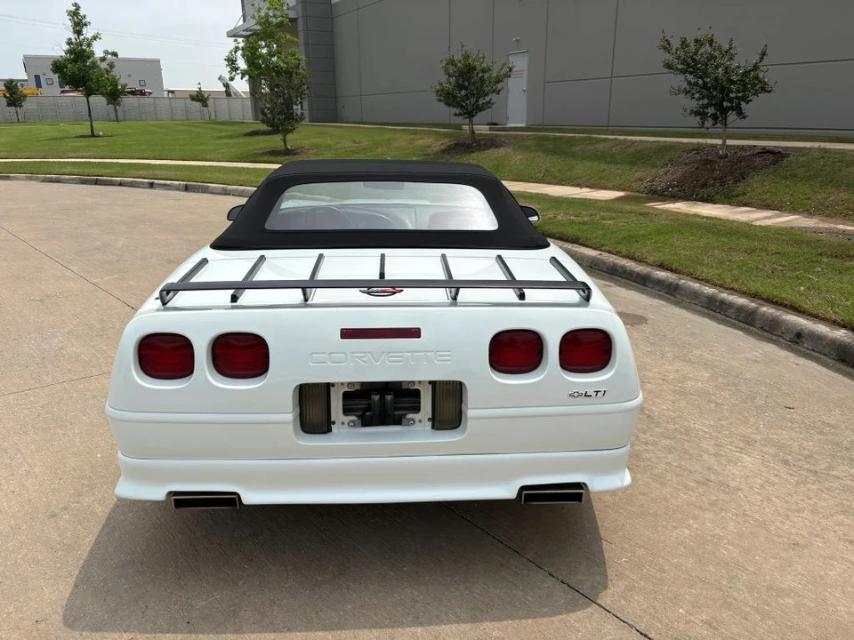 1991 Chevrolet Corvette C4 - Image 8 of 31