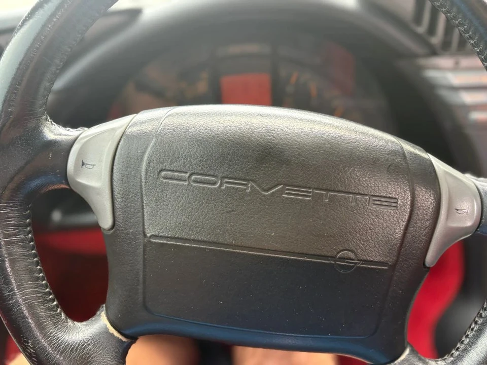 1991 Chevrolet Corvette C4 - Image 28 of 31
