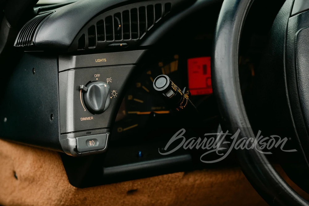 1991 Chevrolet Corvette C4 - Image 15 of 22