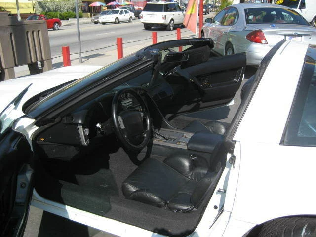 1991 Chevrolet Corvette C4 - Image 4 of 4