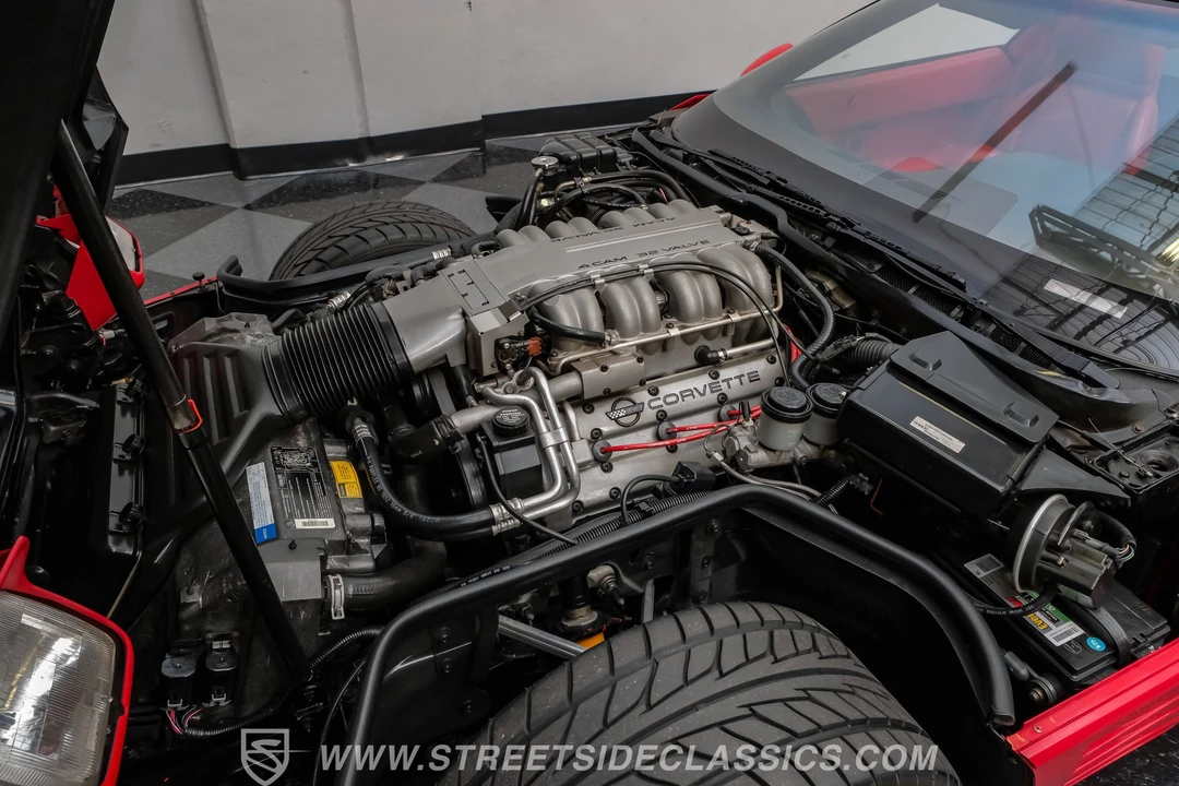1991 Chevrolet Corvette C4 ZR1 - Image 24 of 31