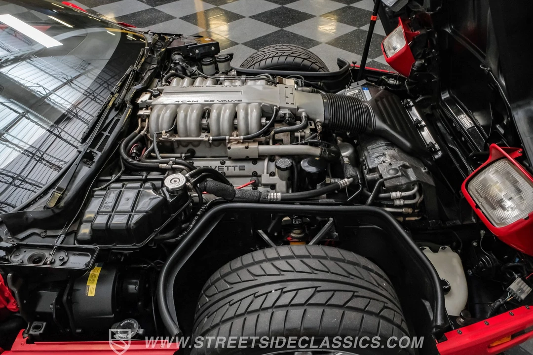 1991 Chevrolet Corvette C4 ZR1 - Image 25 of 31
