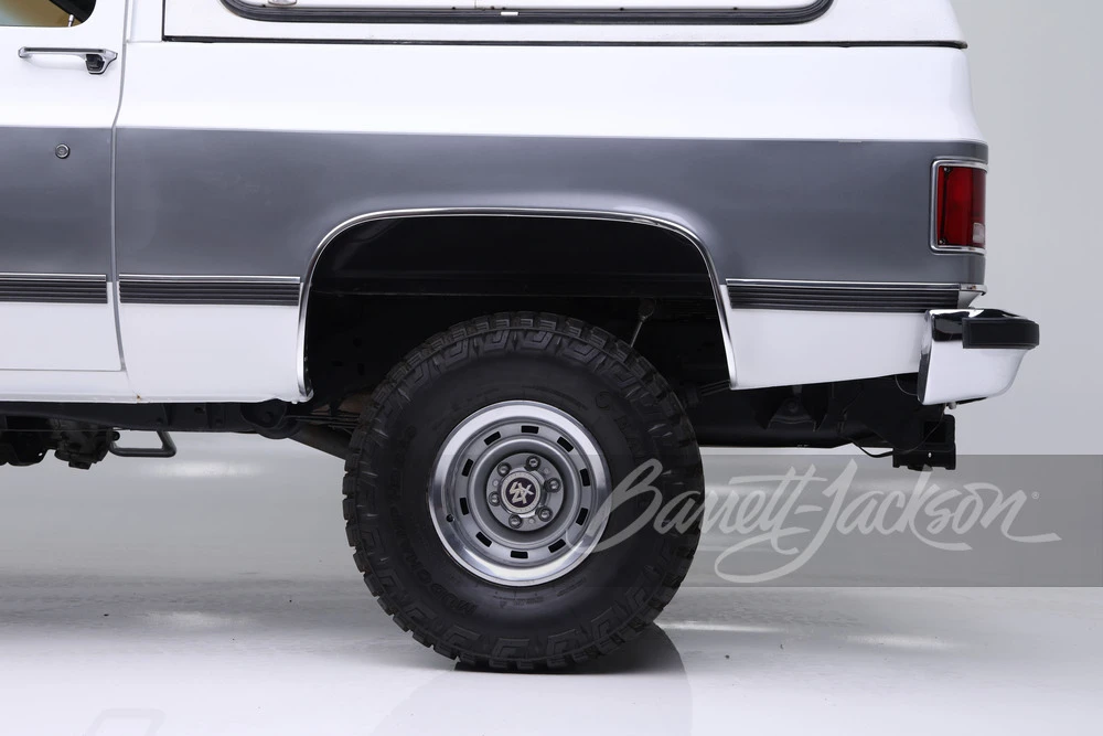 1991 Chevrolet K5 Blazer 2nd Gen - Image 24 of 25