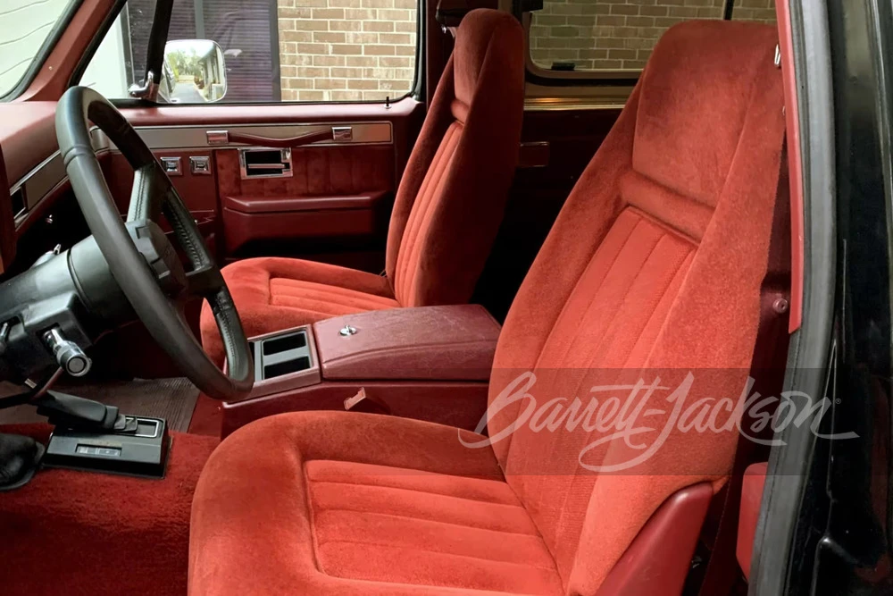 1991 Chevrolet K5 Blazer 2nd Gen - Image 6 of 13