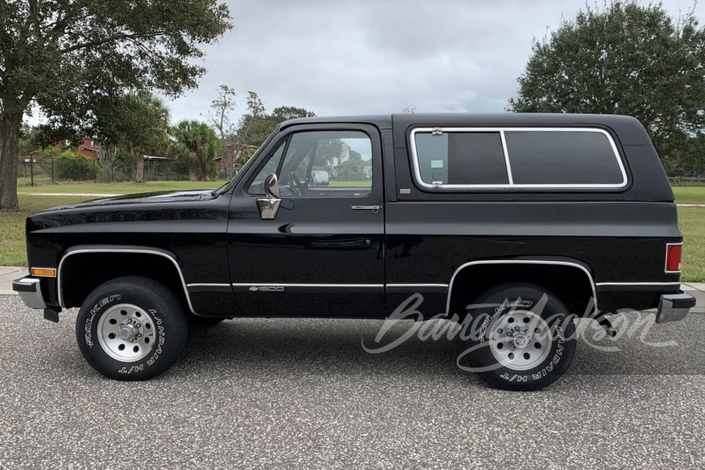 1991 Chevrolet K5 Blazer 2nd Gen - Image 11 of 13