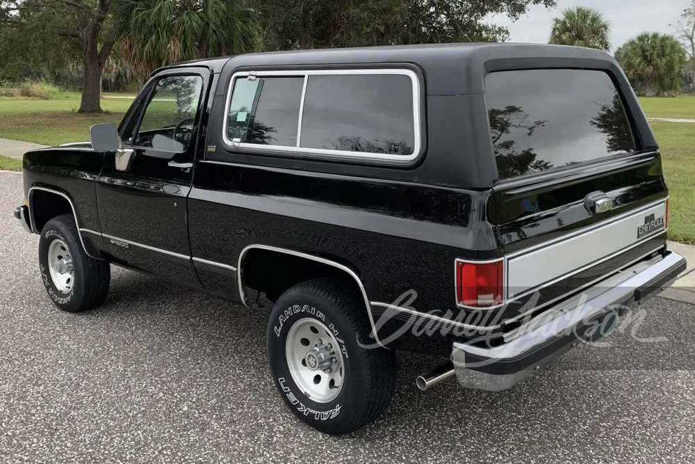1991 Chevrolet K5 Blazer 2nd Gen - Image 2 of 13